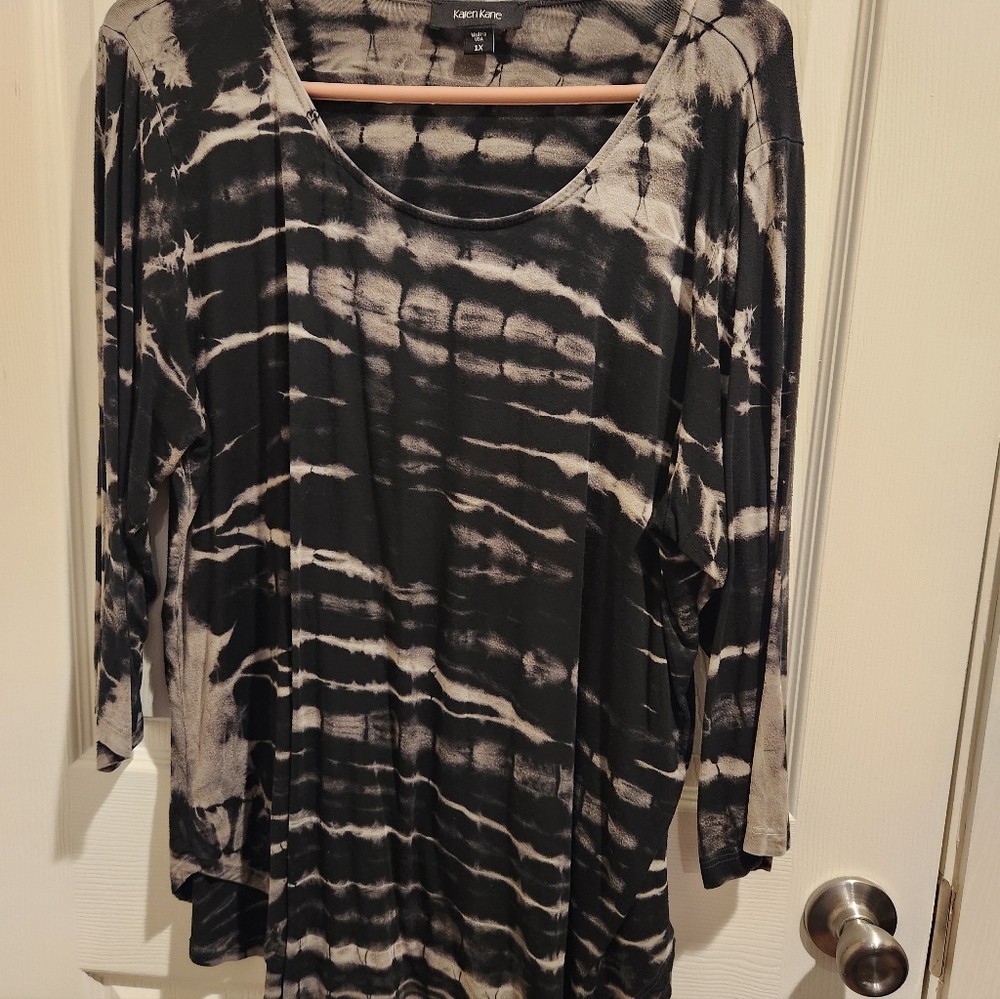 Women's Karen Kane Tie-Dye Black and Gray Long Sleeve Top